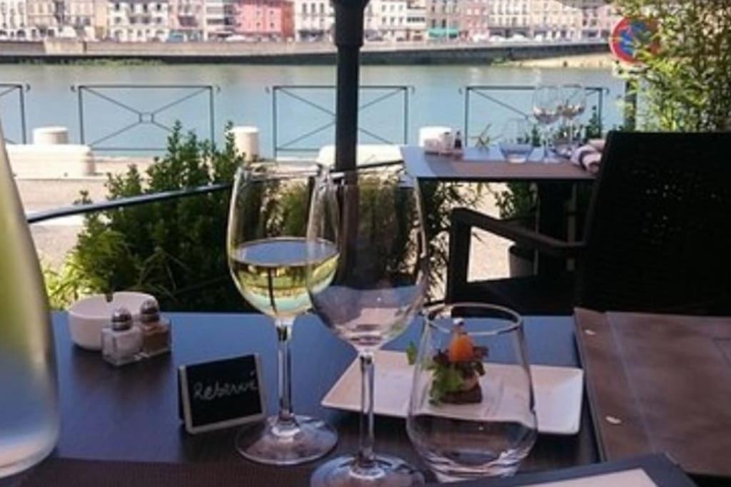 Sejour Detente Au Coeur De Macon Spa,Cine,Bouteille Offerte Eksteriør bilde